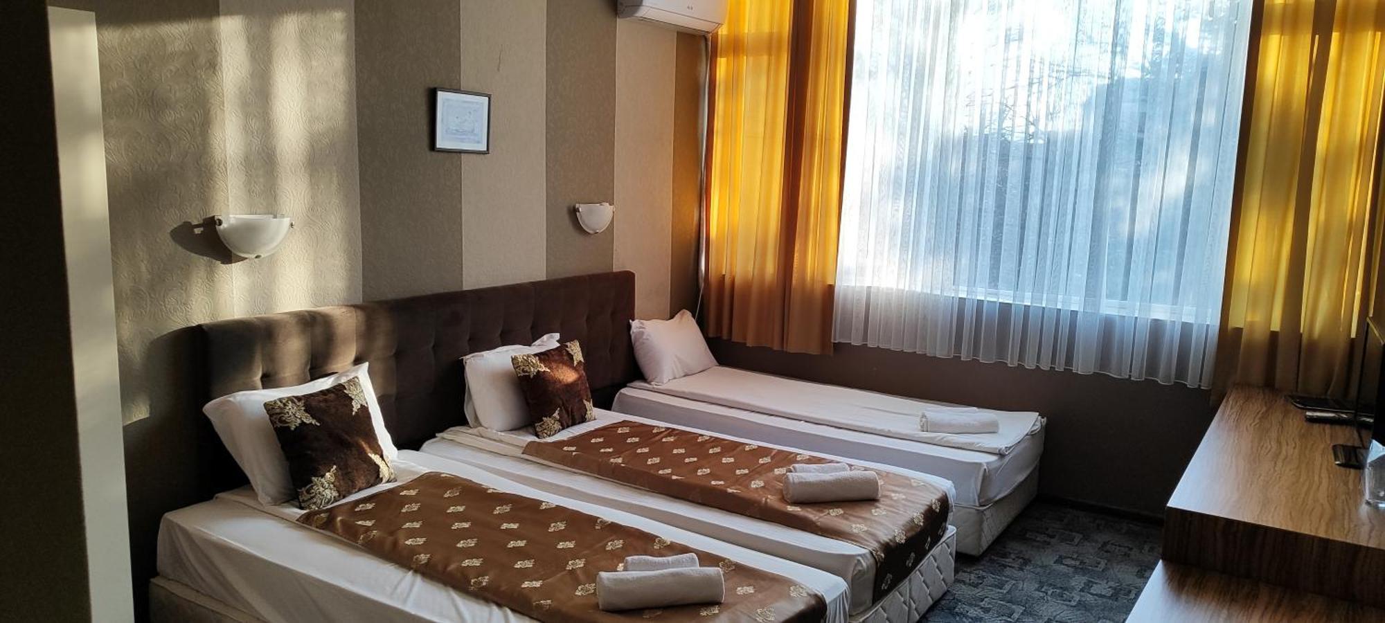 Hotel Monte Cristo Blagoevgrad Bagian luar foto